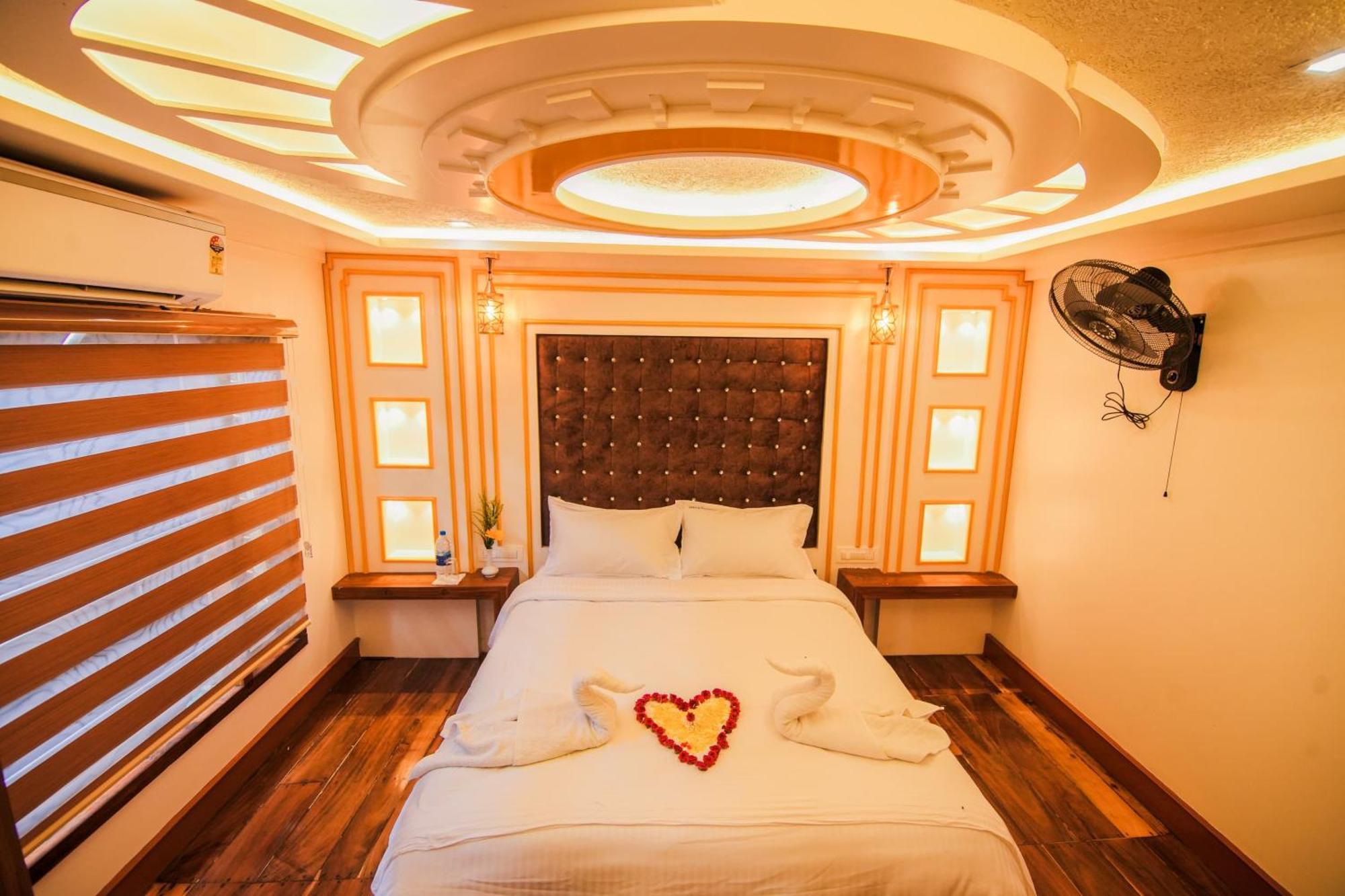 Kera Houseboats Alleppey Alappuzha Экстерьер фото