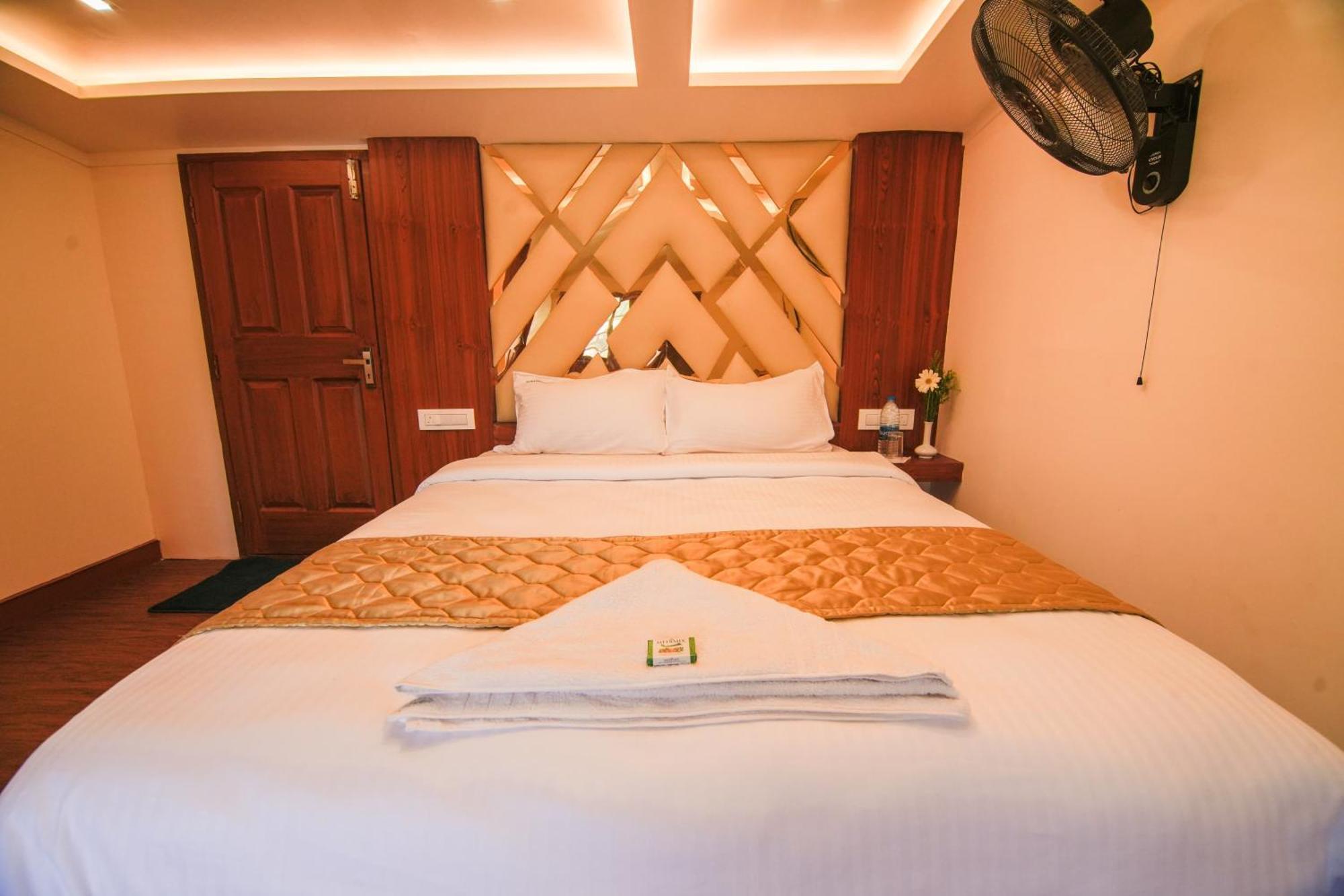 Kera Houseboats Alleppey Alappuzha Экстерьер фото